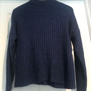 Old Navy Mock Turtleneck ribbed sweater-Blue